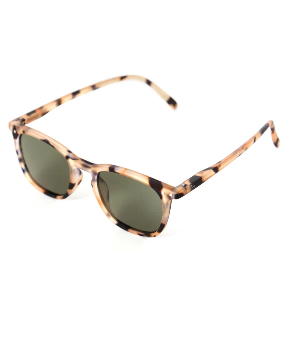 IZIPIZI #E Light Tortoise Polarized Sunglasses 4 IZIPIZI #E Light Tortoise Polarized Sunglasses - Image 2