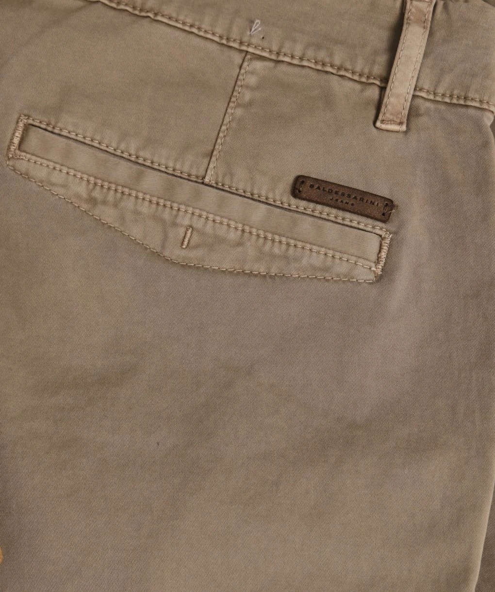 Baldessarini Jari Chino Shorts 4 Baldessarini Jari Chino Shorts - Image 2